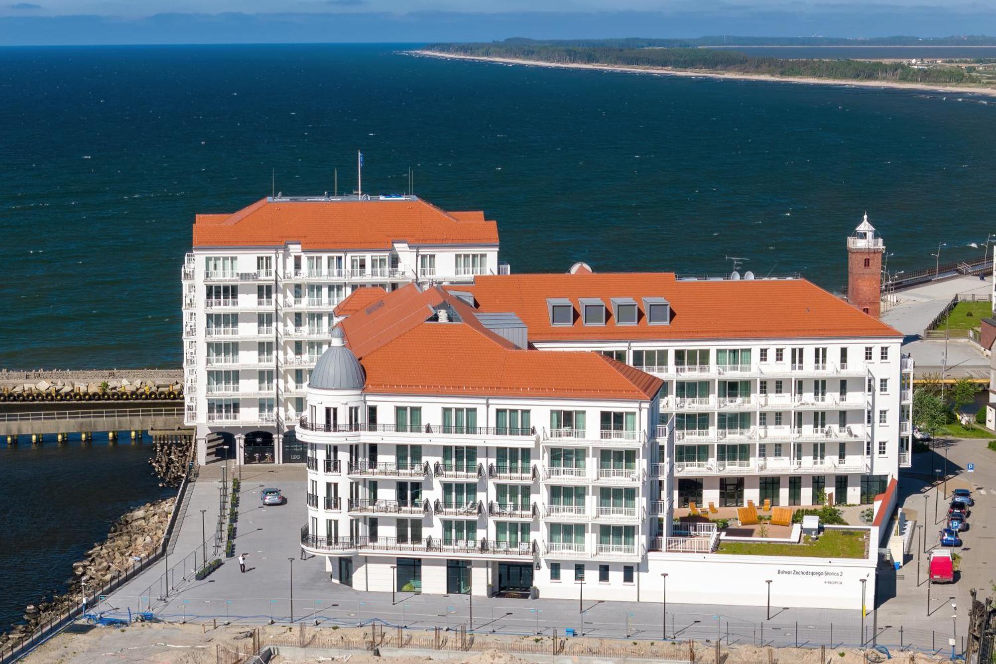 Bulwar Zachodzacego Slonca Z Widokiem Na Morze By Renters